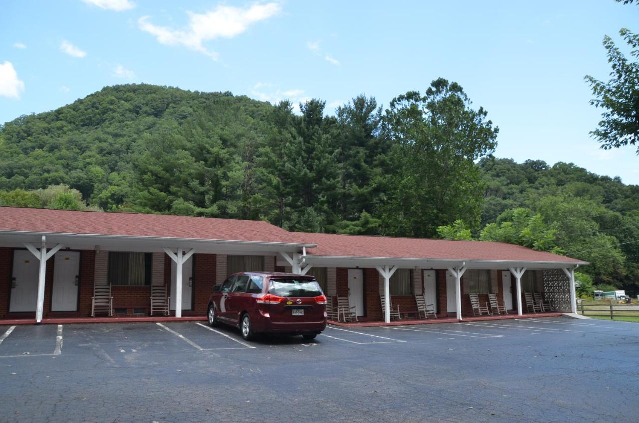 Travelowes Motel - Maggie Valley Exteriér fotografie